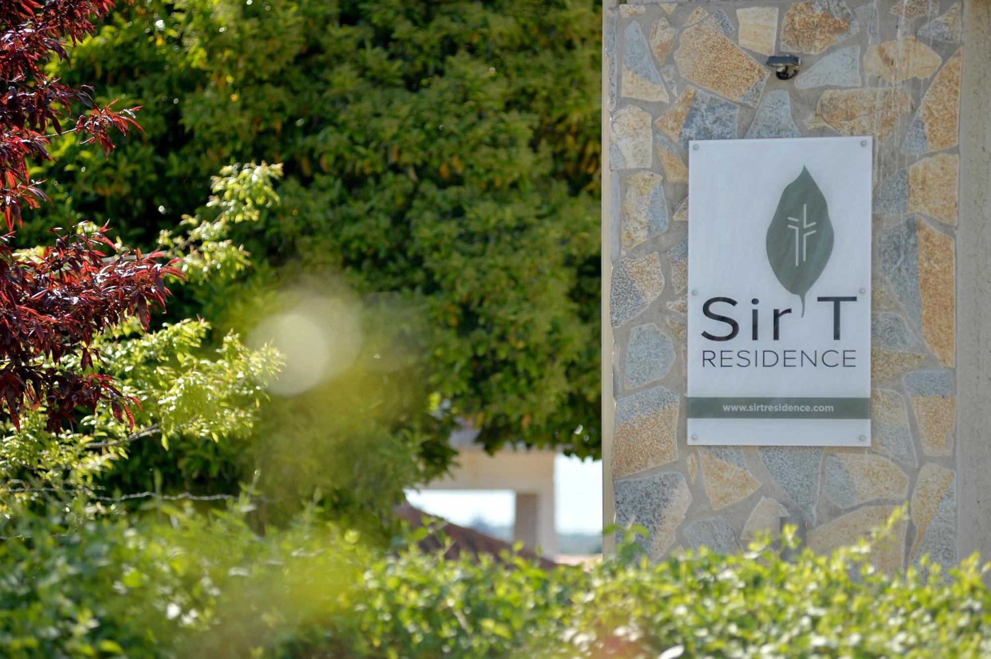 Sir T Residence Floka  Bagian luar foto